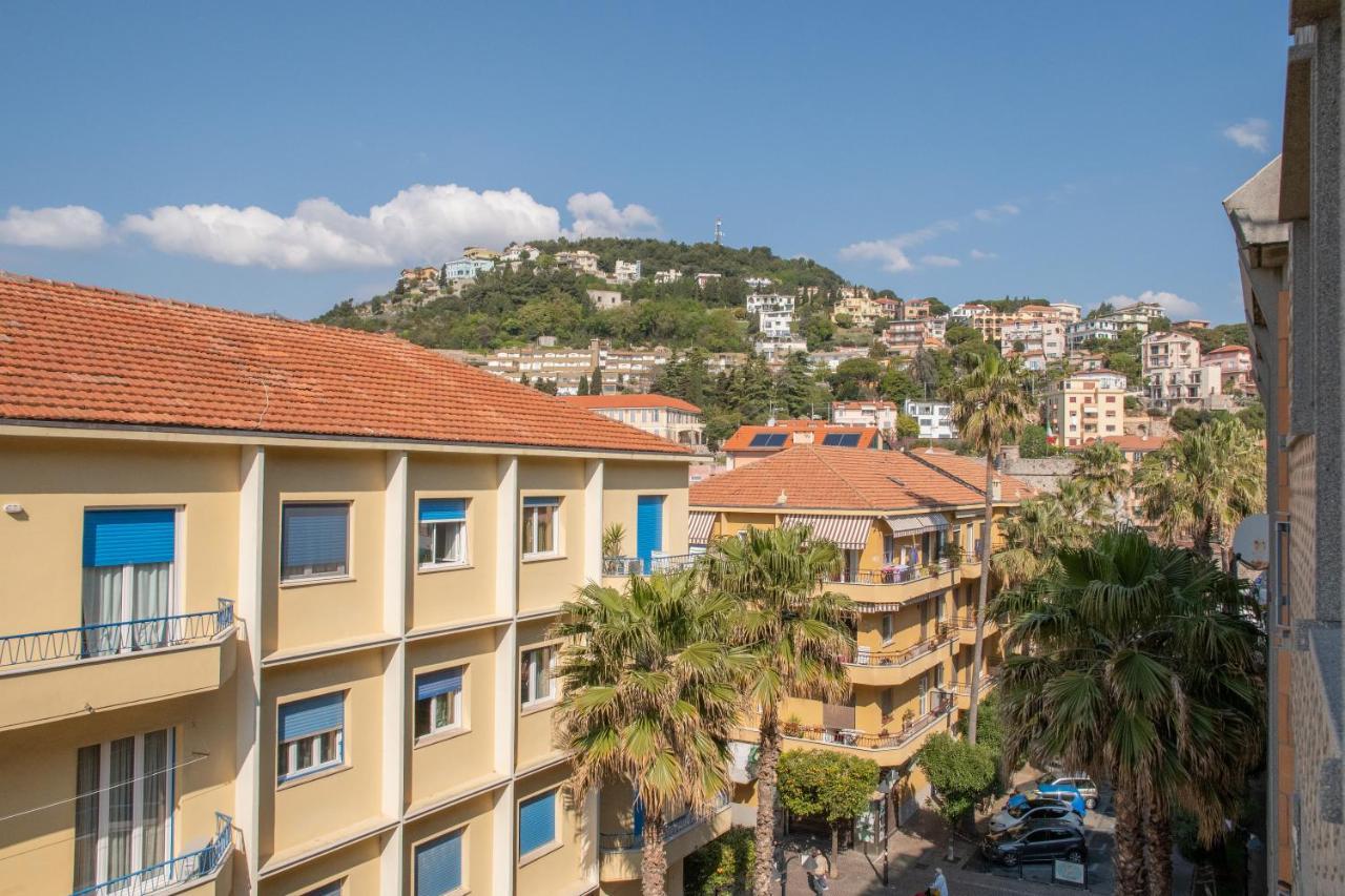 Appartamenti Lilium E Magnolia Pietra Ligure Exterior photo